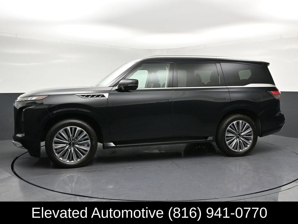 Used 2025 INFINITI QX80 Sensory image 2
