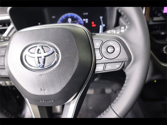 Used 2026 Toyota Corolla Cross LE image 41