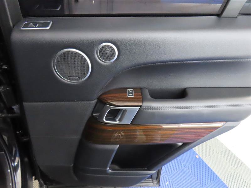 Used 2016 Land Rover Range Rover Supercharged AWD/4WD image 35