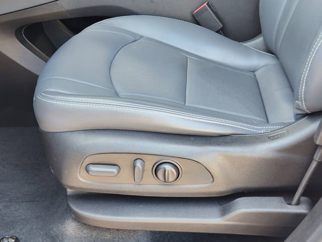 Used 2023 Buick Enclave Essence w/ Sport Touring Edition AWD/4WD image 24