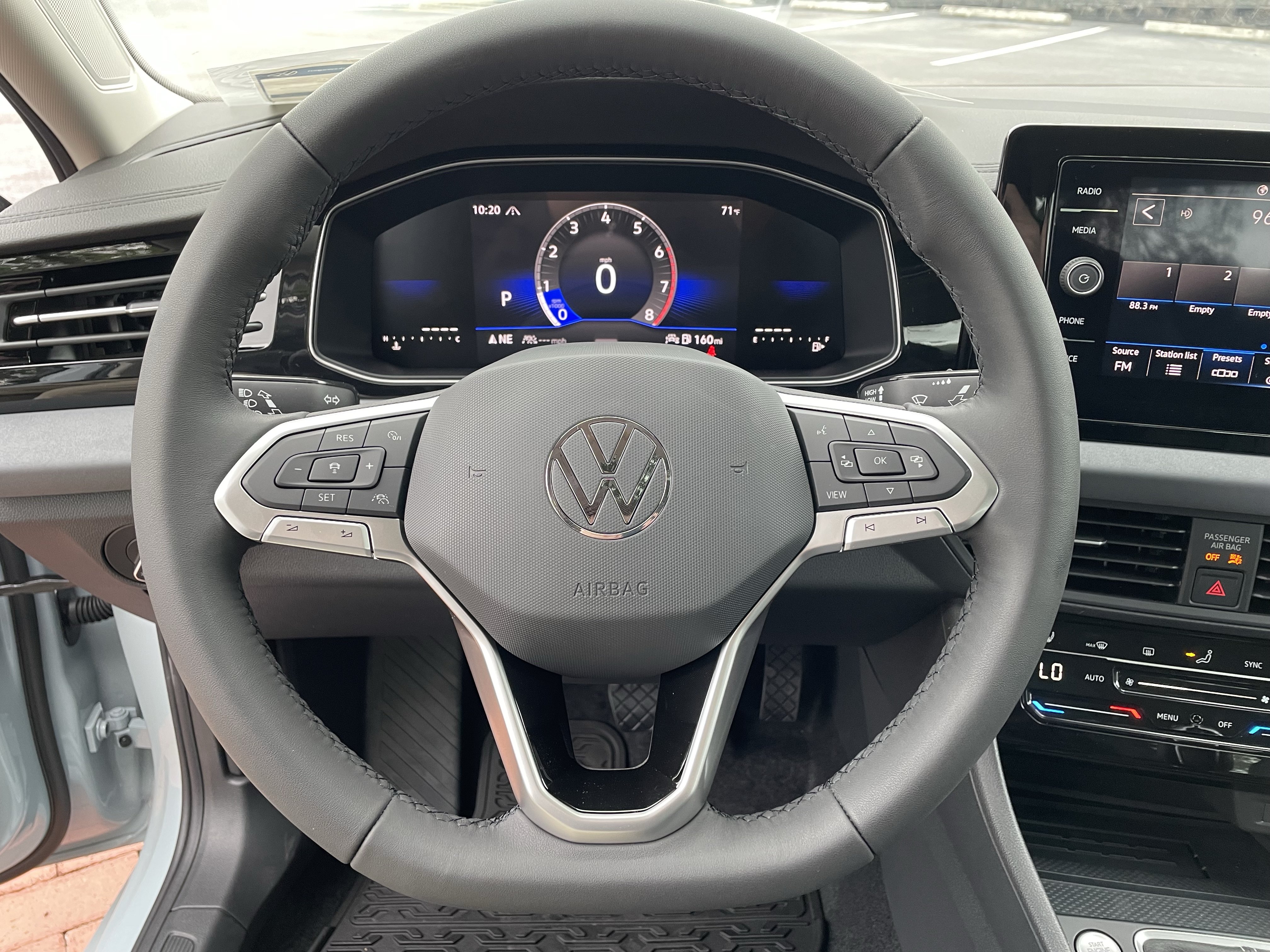 New 2026 Volkswagen Jetta SE FWD image 17