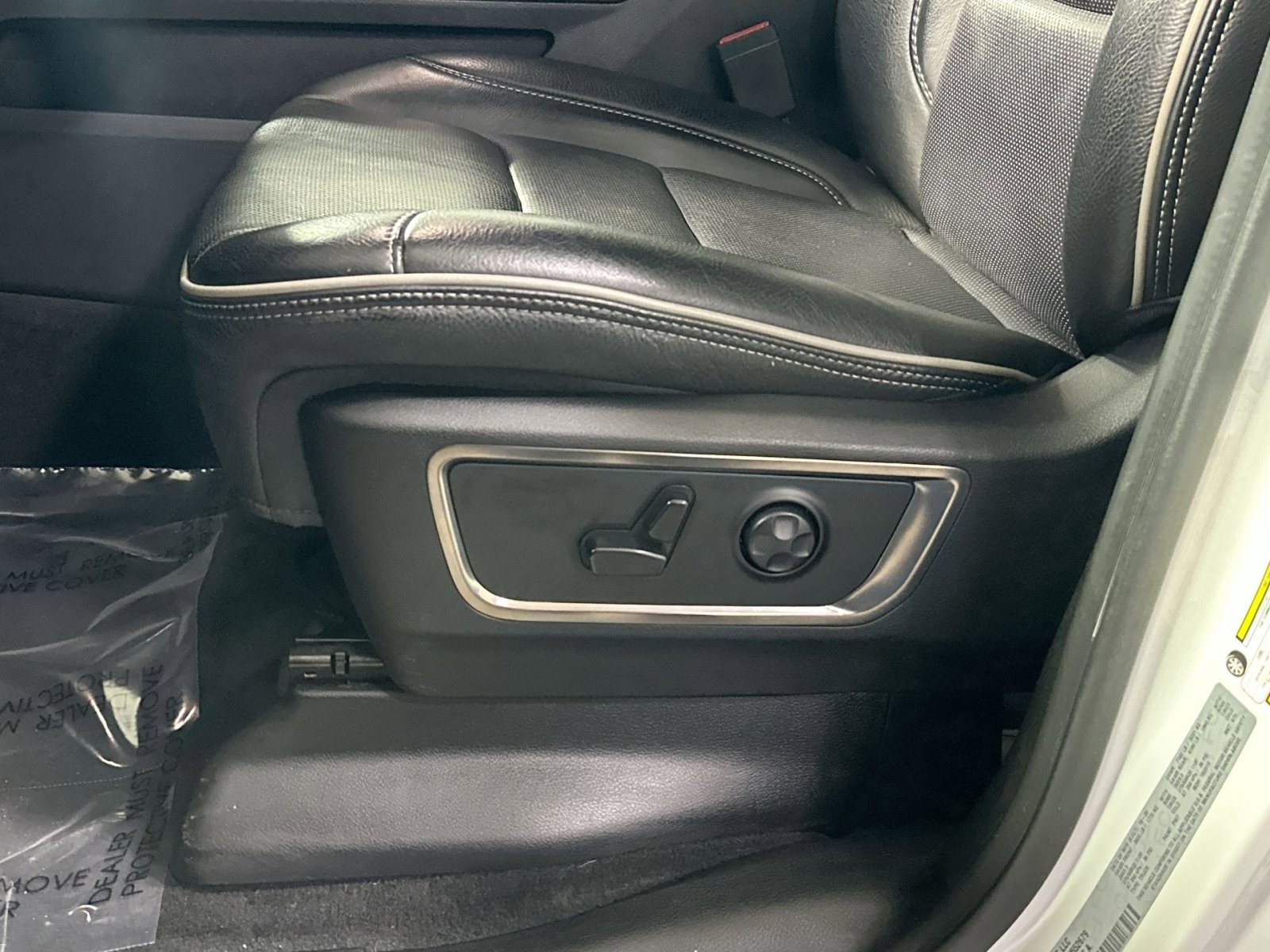 Used 2021 RAM 1500 Limited w/ Body Color Bumper Group image 14