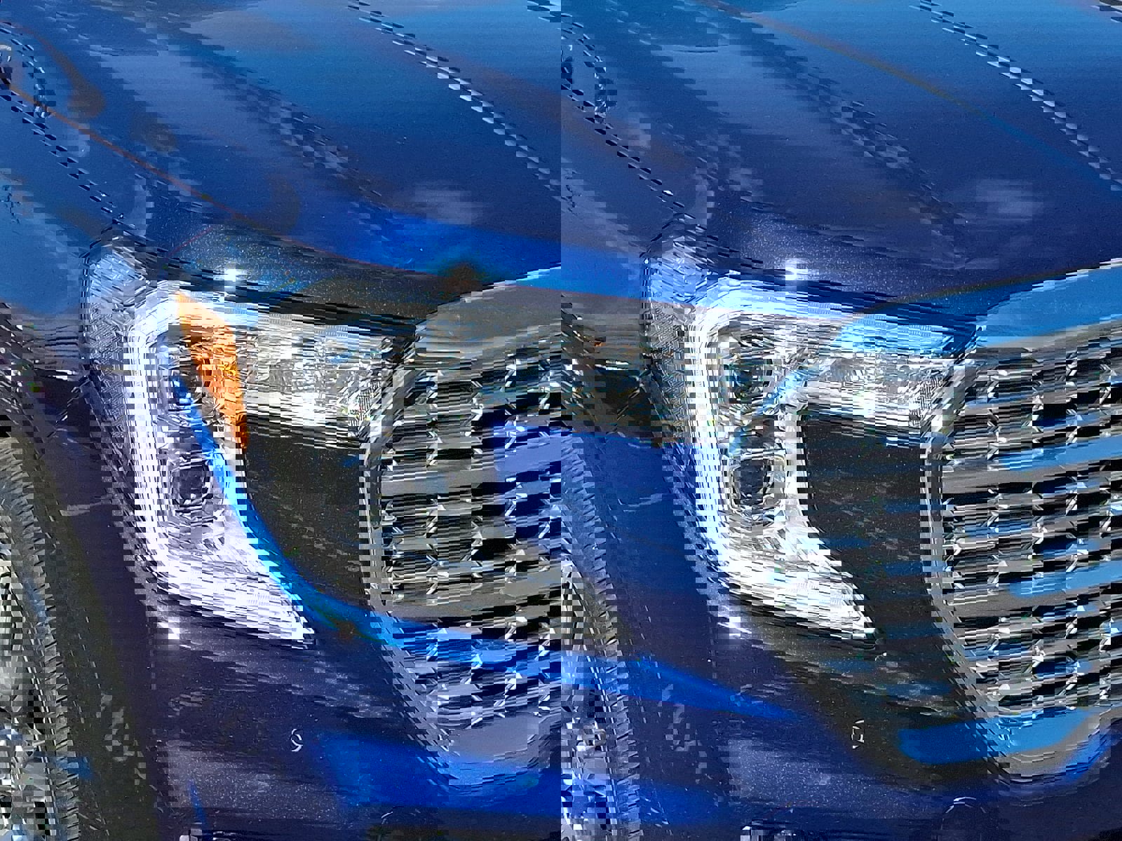 Used 2022 GMC Terrain Denali w/ LPO, 'HIT The Road' Package image 9