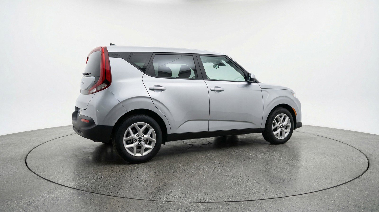 Used 2025 Kia Soul LX w/ LX Technology Package FWD image 9