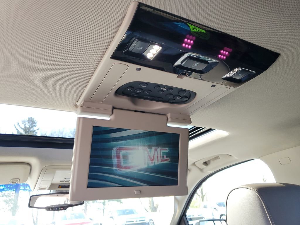 Used 2018 GMC Yukon Denali w/ Open Road Package image 32