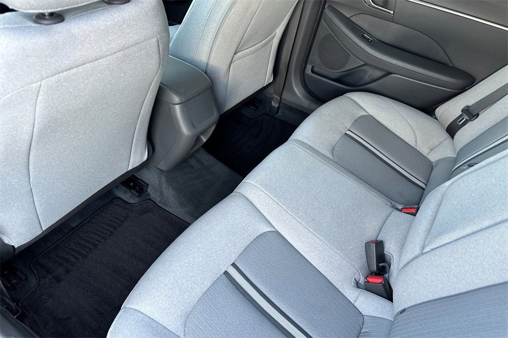 Used 2020 Hyundai Sonata SEL w/ Cargo Package image 12