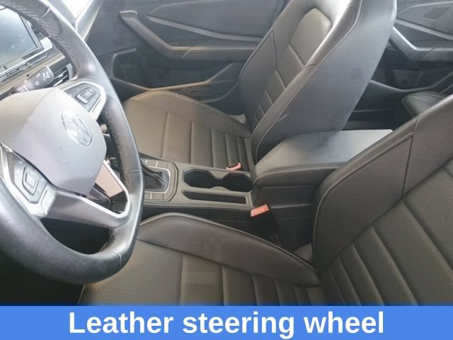 Used 2024 Volkswagen Jetta SE FWD image 15