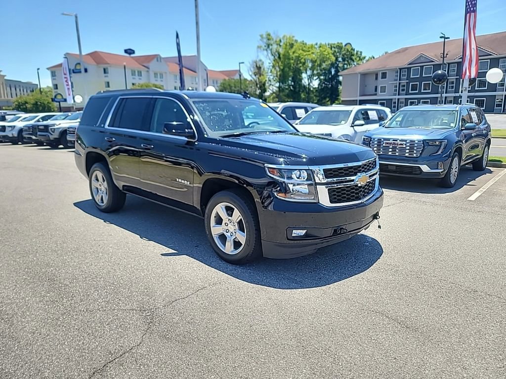 Used 2017 Chevrolet Tahoe LT w/ Luxury Package AWD/4WD image 1