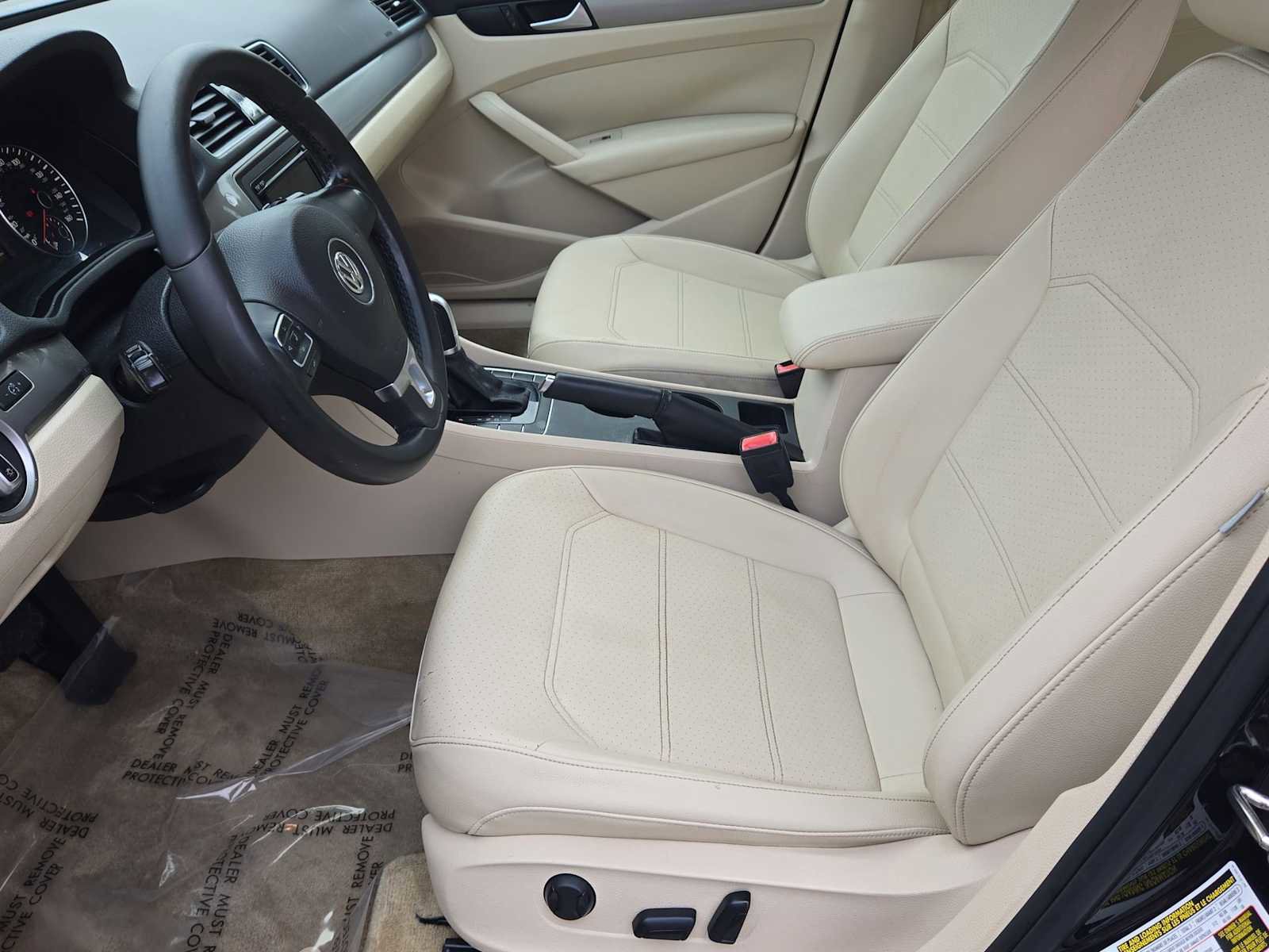 Used 2015 Volkswagen Passat 1.8T Limited Edition image 16