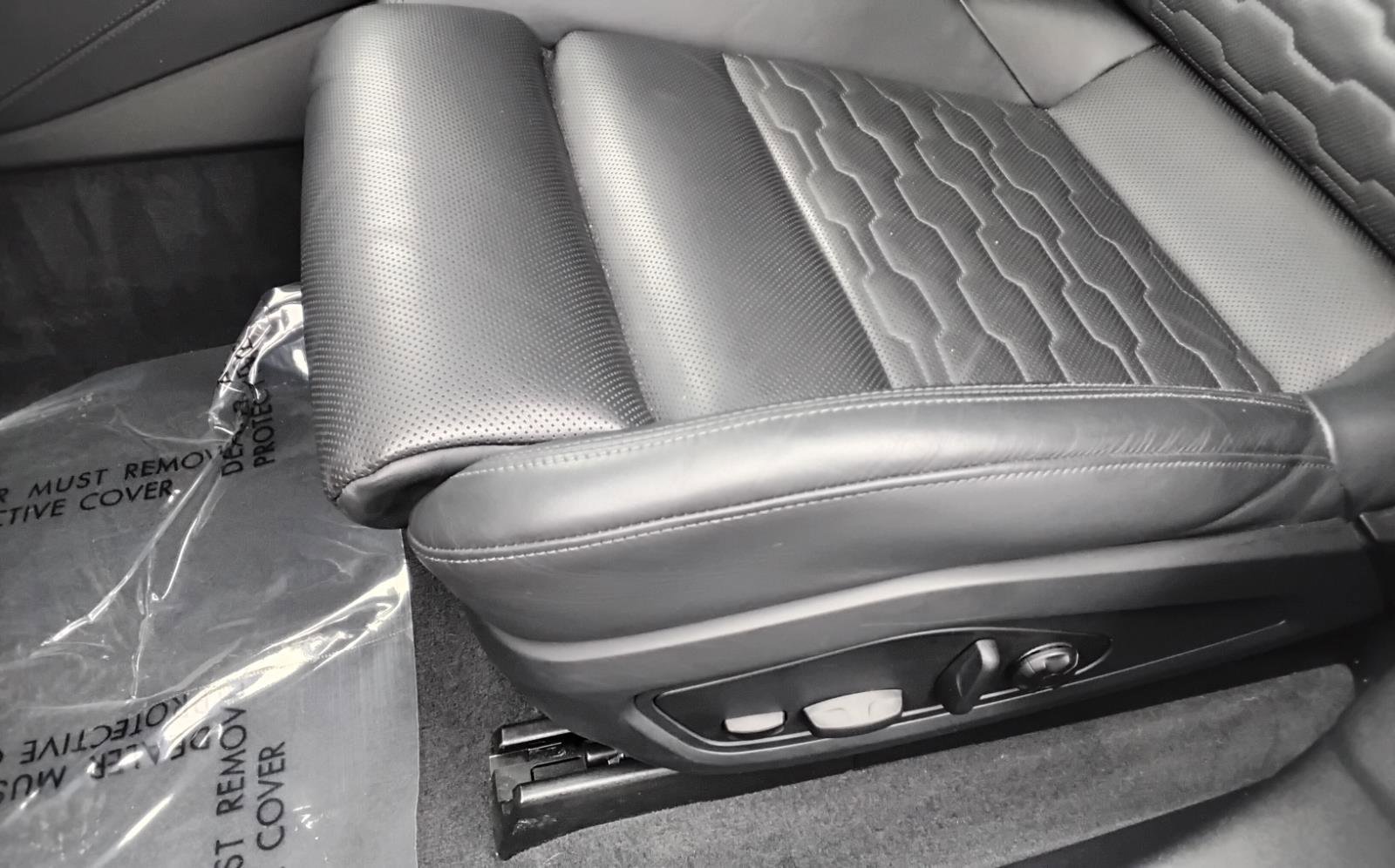 Used 2023 Audi RS e-tron GT w/ Ceramic Brake Package image 18