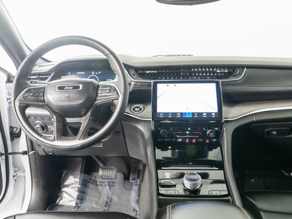 Used 2024 Jeep Grand Cherokee Limited 4xe image 12