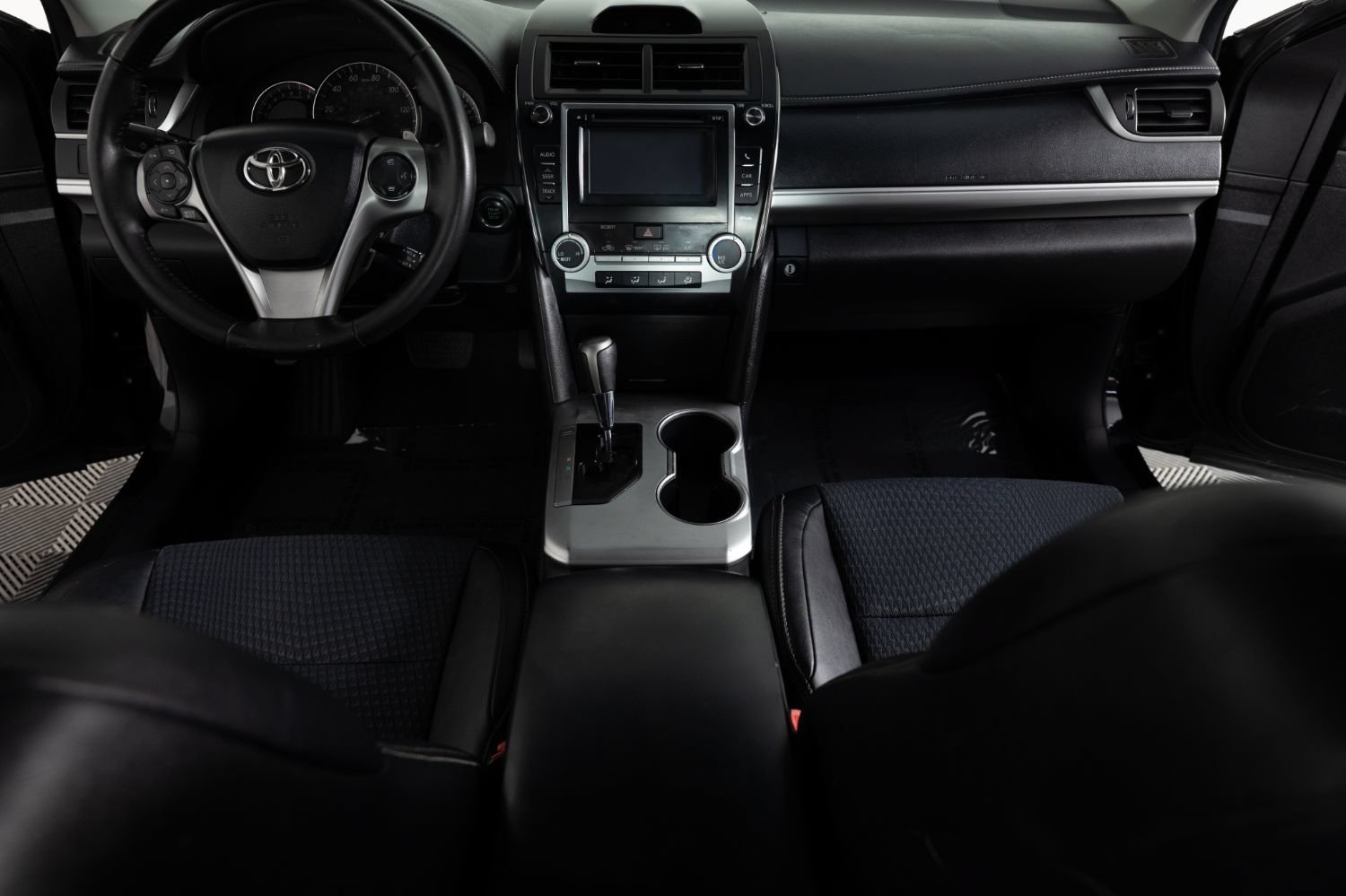 Used 2013 Toyota Camry SE w/ Convenience Pkg FWD image 35