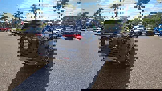 Used 2025 Toyota RAV4 Limited w/ Advanced Technology Package image 8
