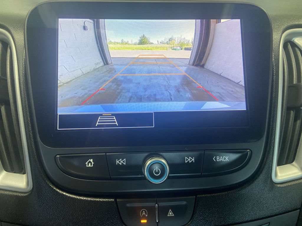 Used 2024 Chevrolet Malibu LT FWD image 14