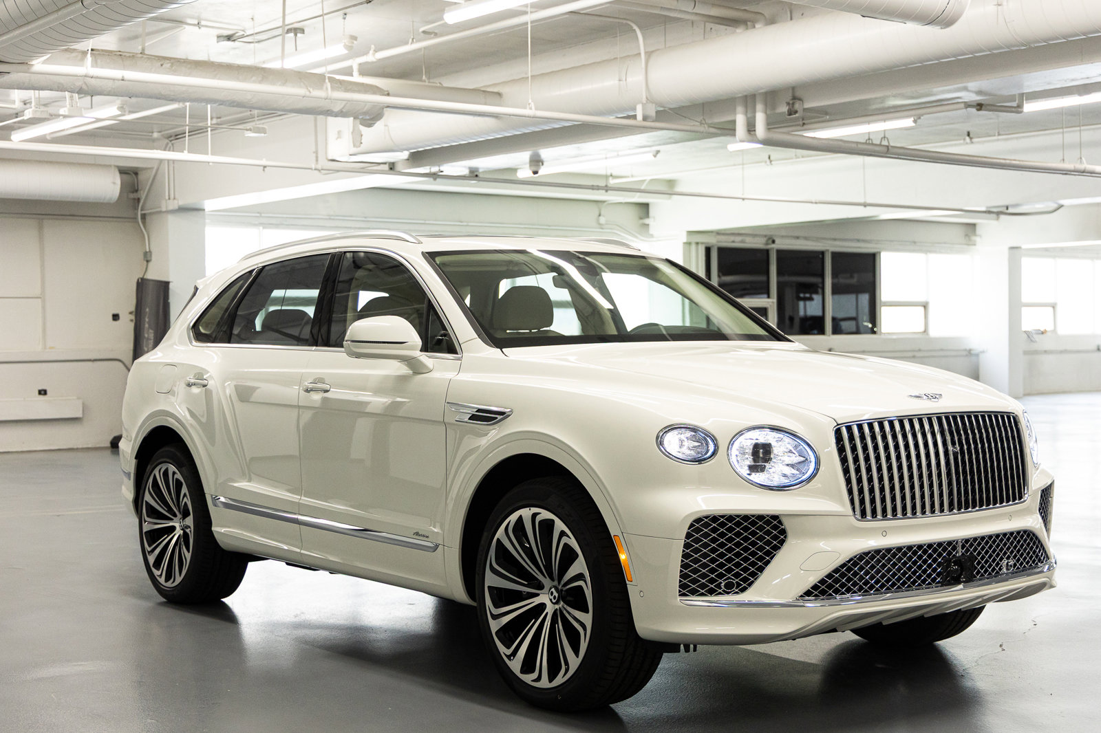 New 2026 Bentley Bentayga AWD/4WD image 6