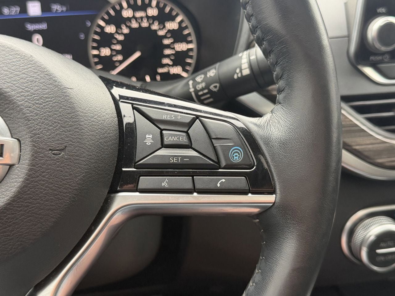 Used 2021 Nissan Altima 2.5 SL FWD image 25