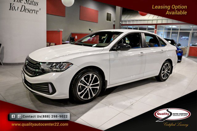 Used 2024 Volkswagen Jetta Sport image 1