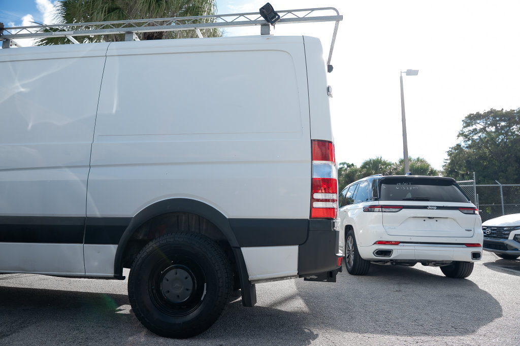 Used 2017 Mercedes-Benz Sprinter 2500 image 12