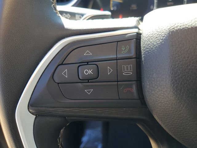 Used 2024 Jeep Grand Cherokee Laredo RWD image 17