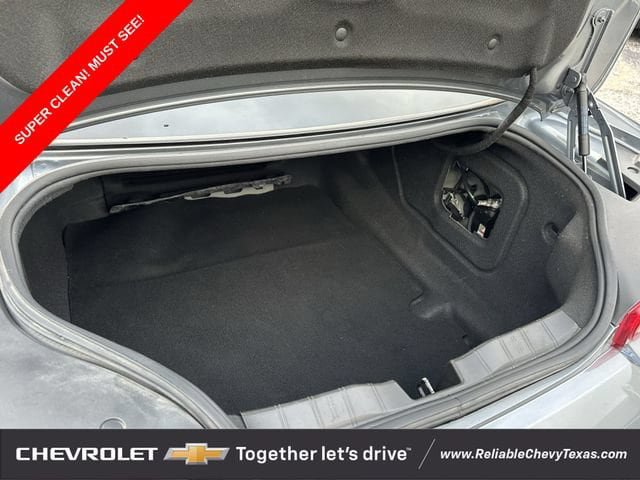 Used 2021 Chevrolet Camaro LT RWD image 29