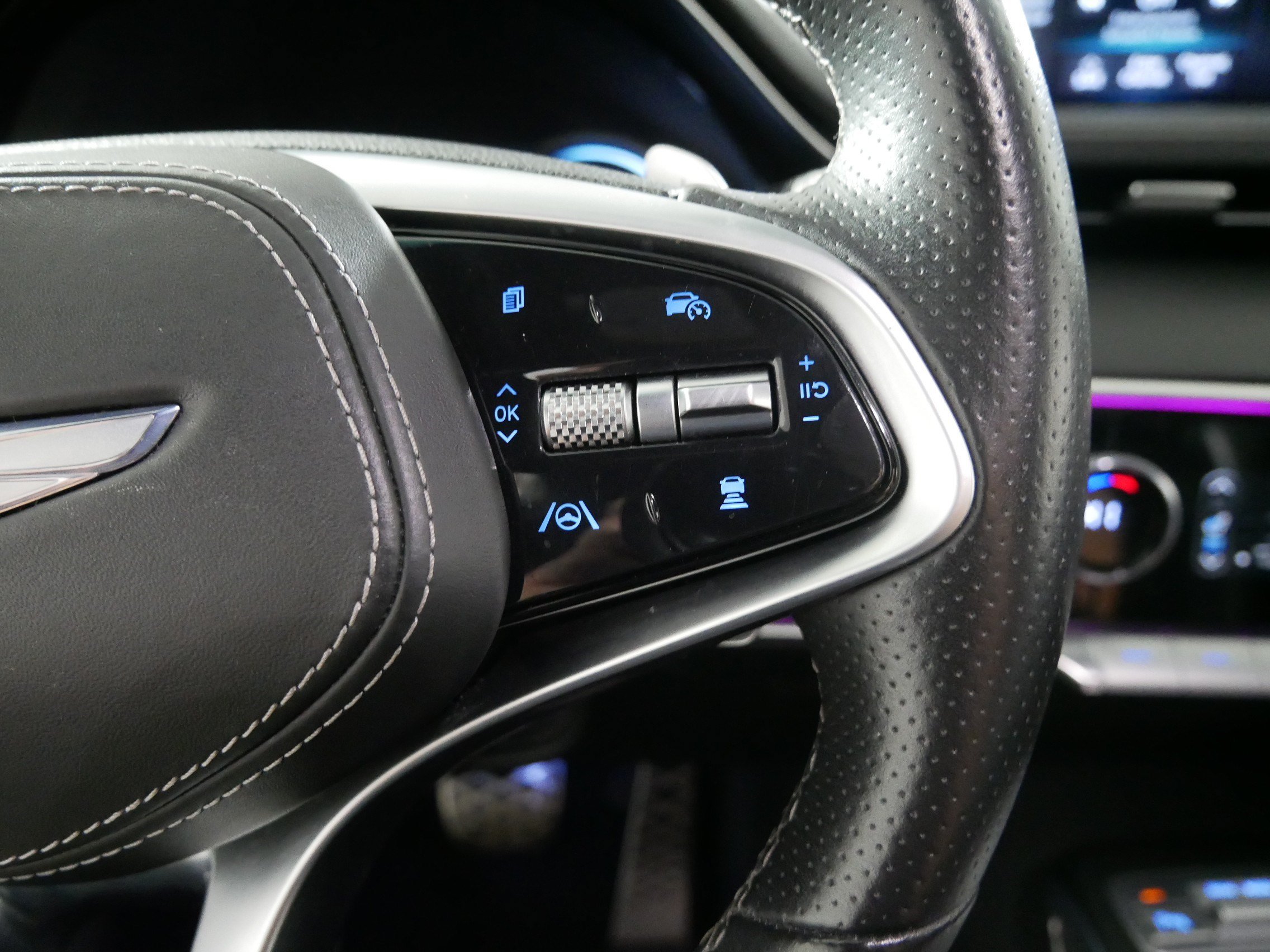 Used 2022 Genesis GV70 3.5T Sport w/ Sport Advanced Package AWD/4WD image 28