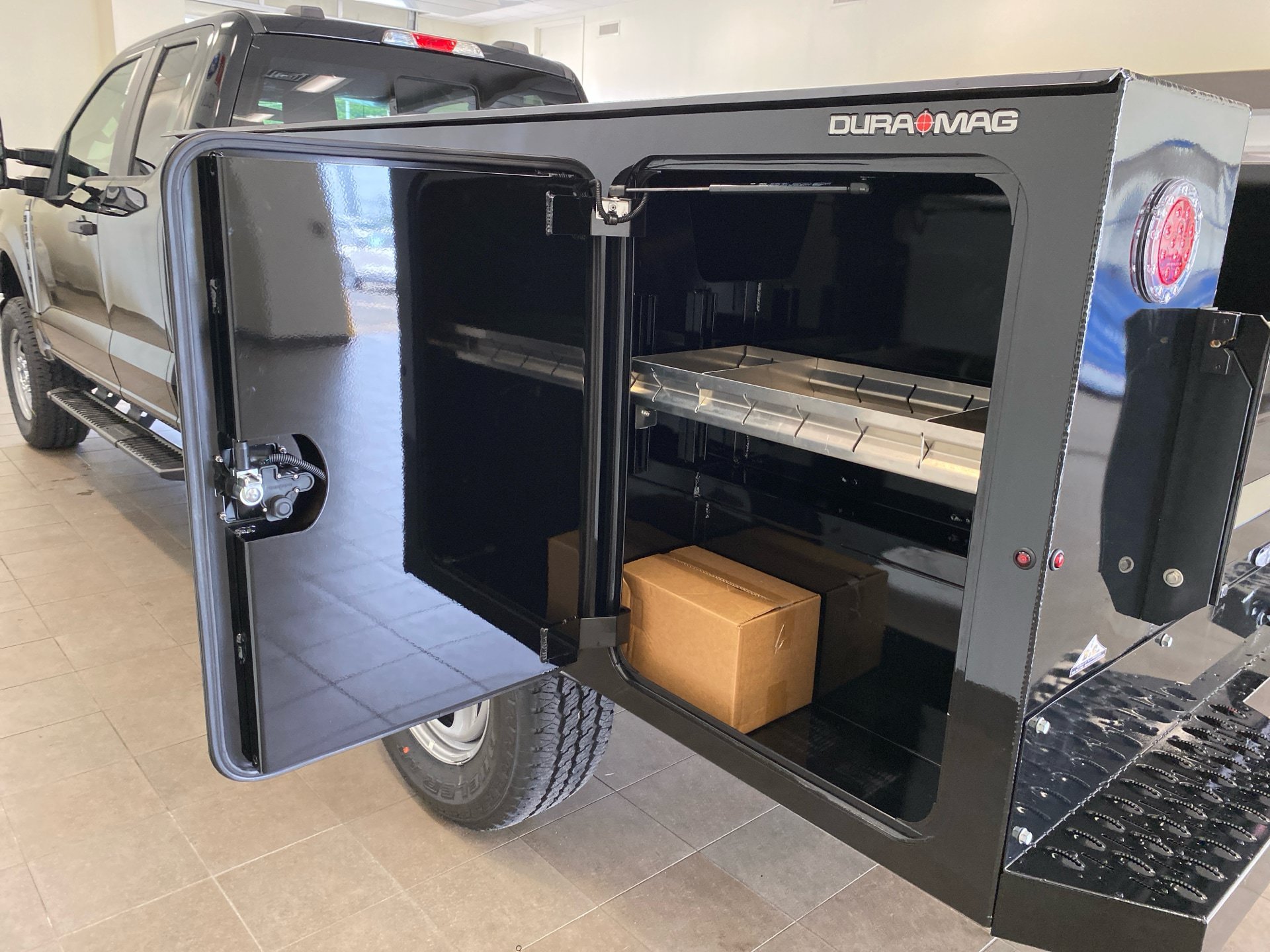 New 2026 Ford F350 XL w/ XL Chrome Package AWD/4WD image 8
