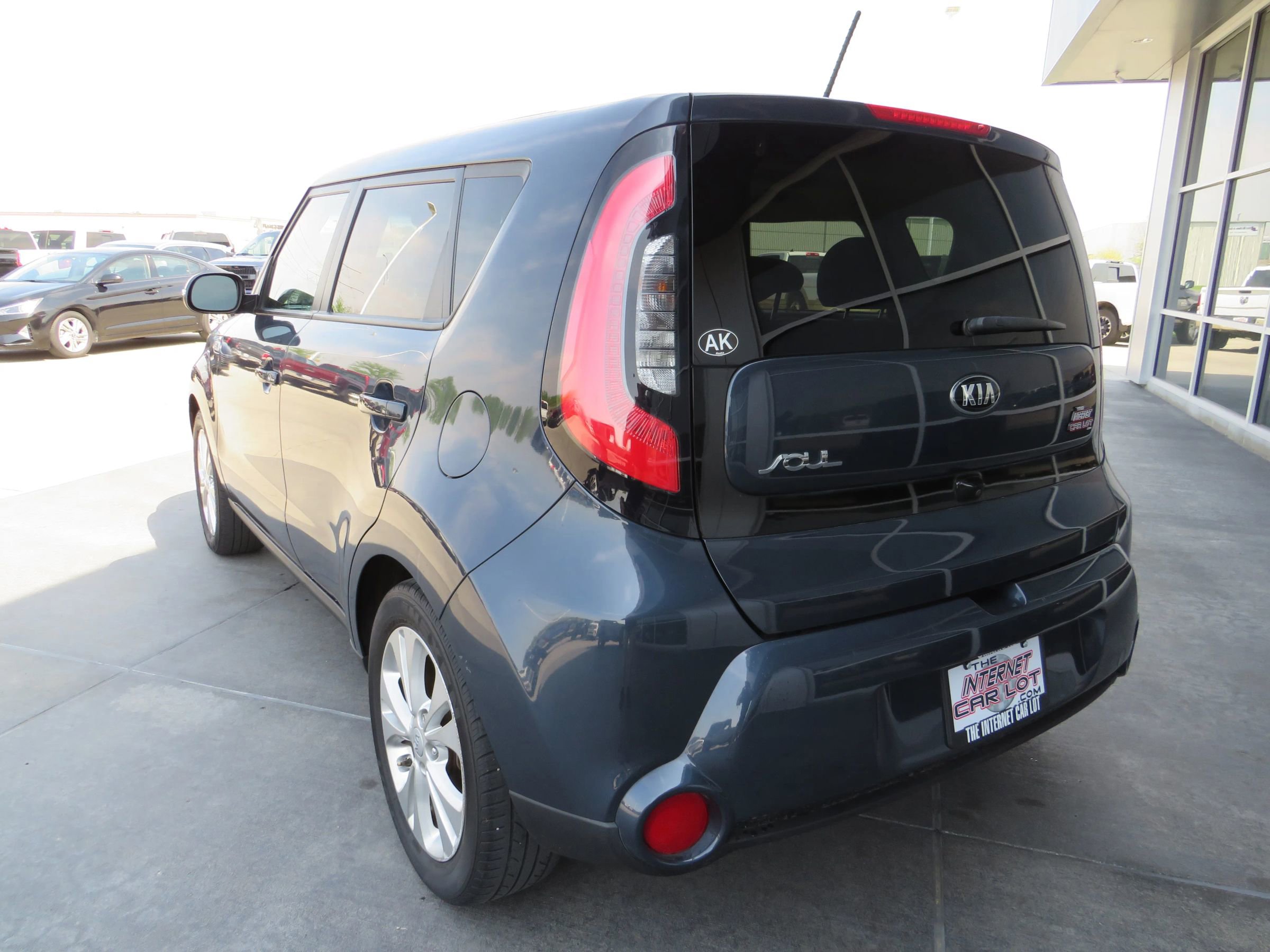 Used 2016 Kia Soul ! w/ Premium Package FWD image 5