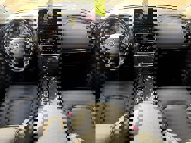 Used 2024 Nissan Armada SV image 16