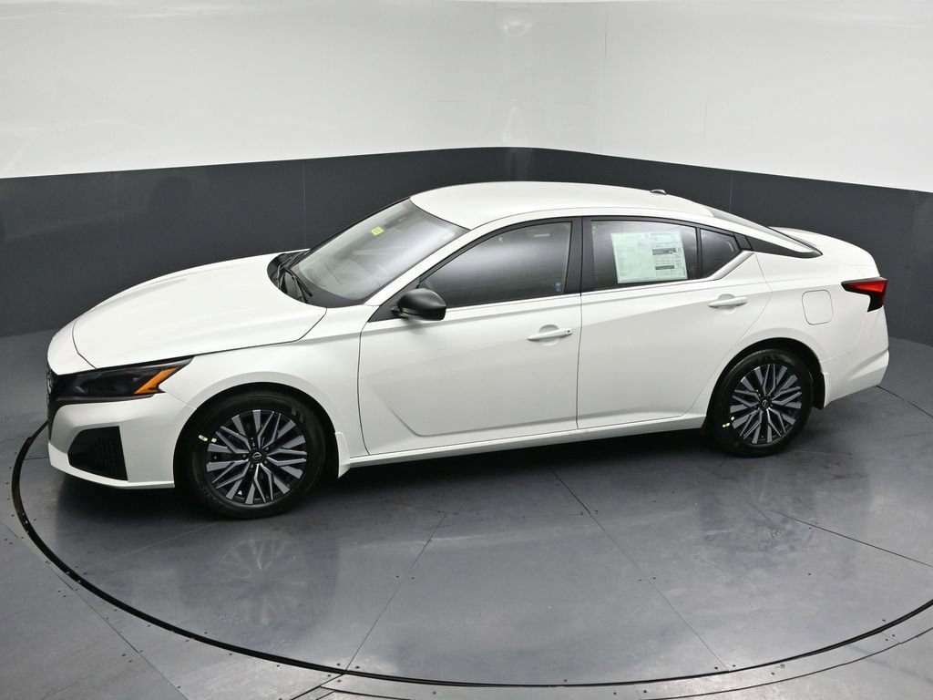 New 2026 Nissan Altima 2.5 SV image 24