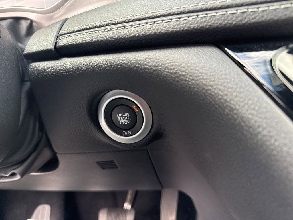 New 2026 Chrysler Pacifica Select FWD image 15