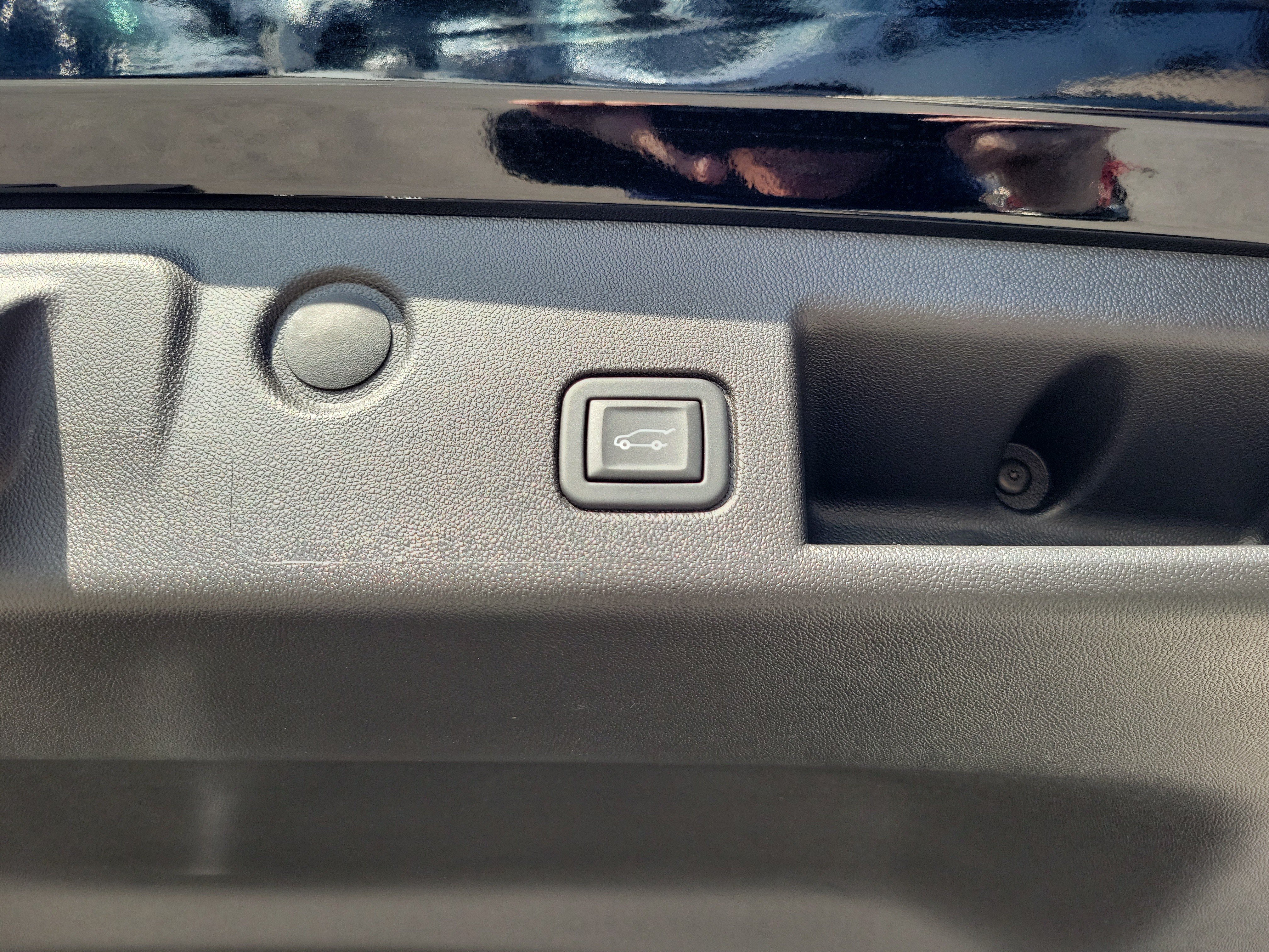 Used 2024 Chevrolet Equinox LT FWD image 17