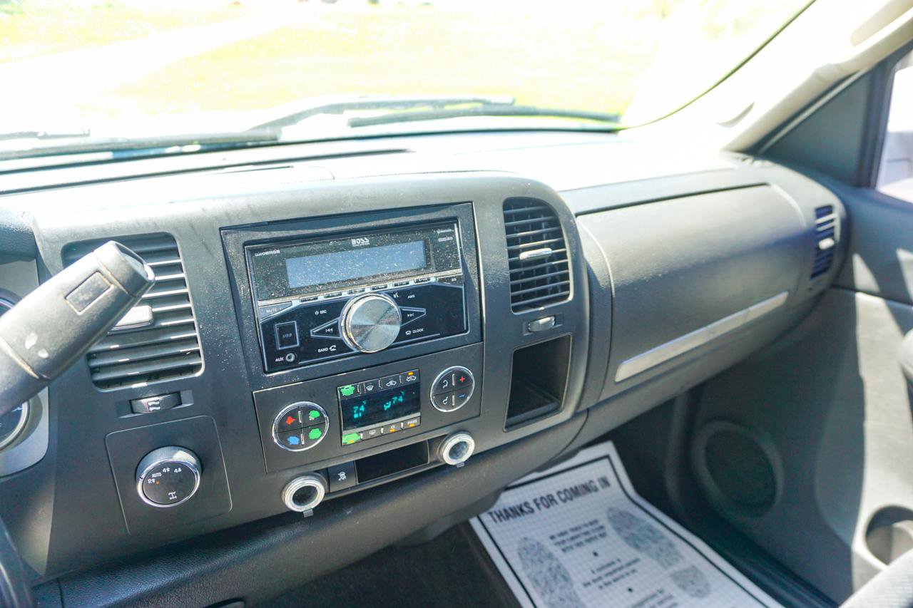 Used 2008 GMC Sierra 1500 SLE w/ Power Pack Plus AWD/4WD image 13