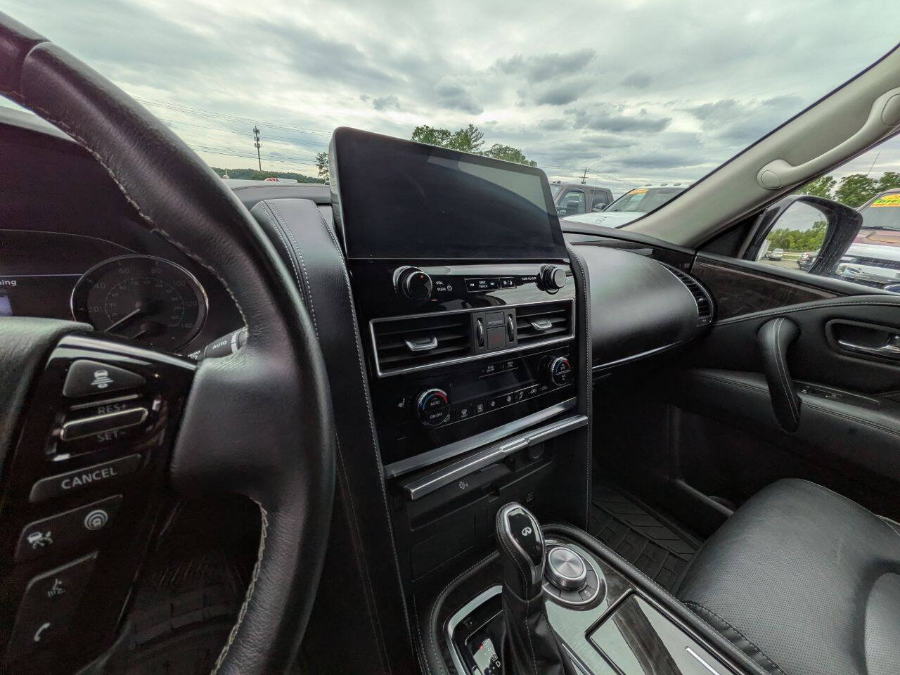 Used 2024 INFINITI QX80 Luxe AWD/4WD image 12
