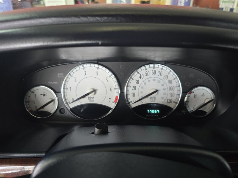 Used 2003 Chrysler Sebring Limited image 22
