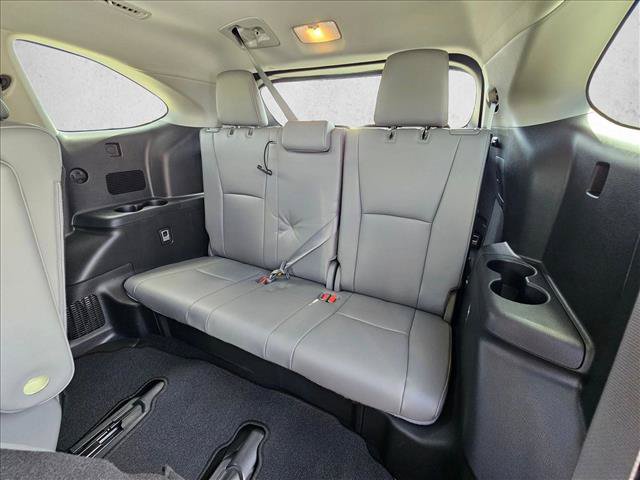Used 2023 Toyota Highlander Limited FWD image 19