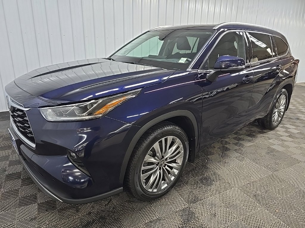 Used 2024 Toyota Highlander Platinum AWD/4WD image 8