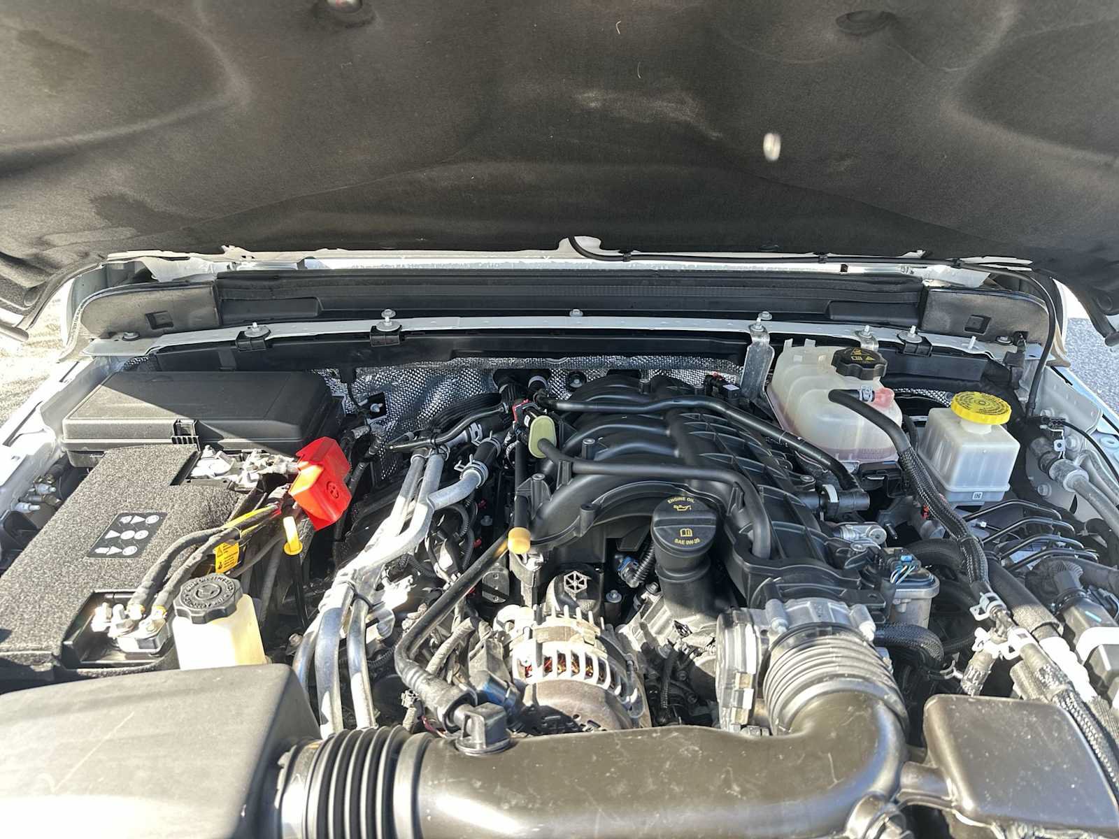 Used 2024 Jeep Gladiator Mojave AWD/4WD image 13