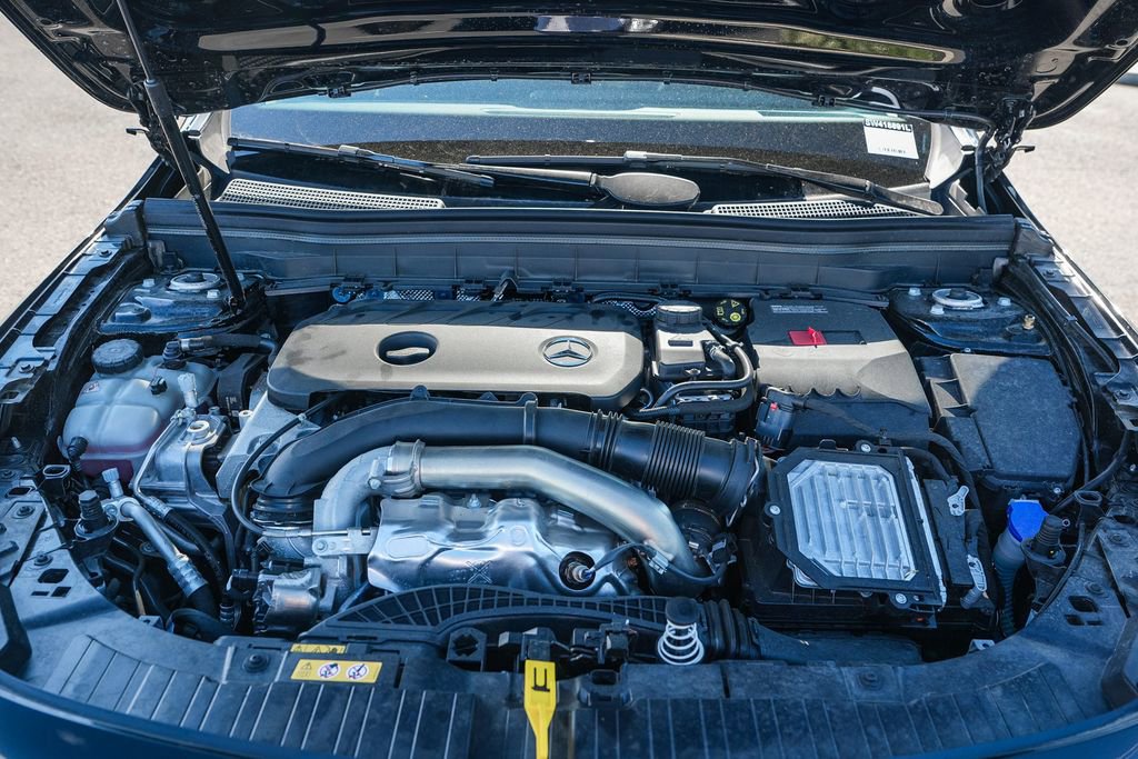 Certified 2025 Mercedes-Benz GLB 250 4MATIC image 26