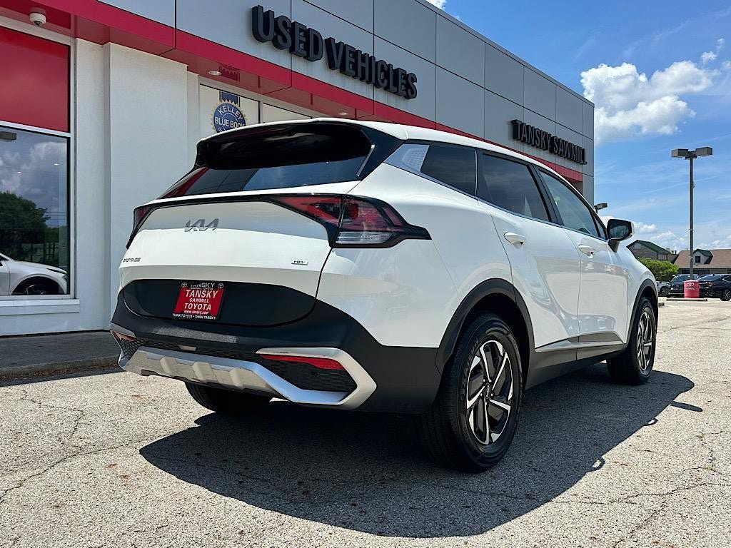 Used 2023 Kia Sportage LX AWD/4WD image 6
