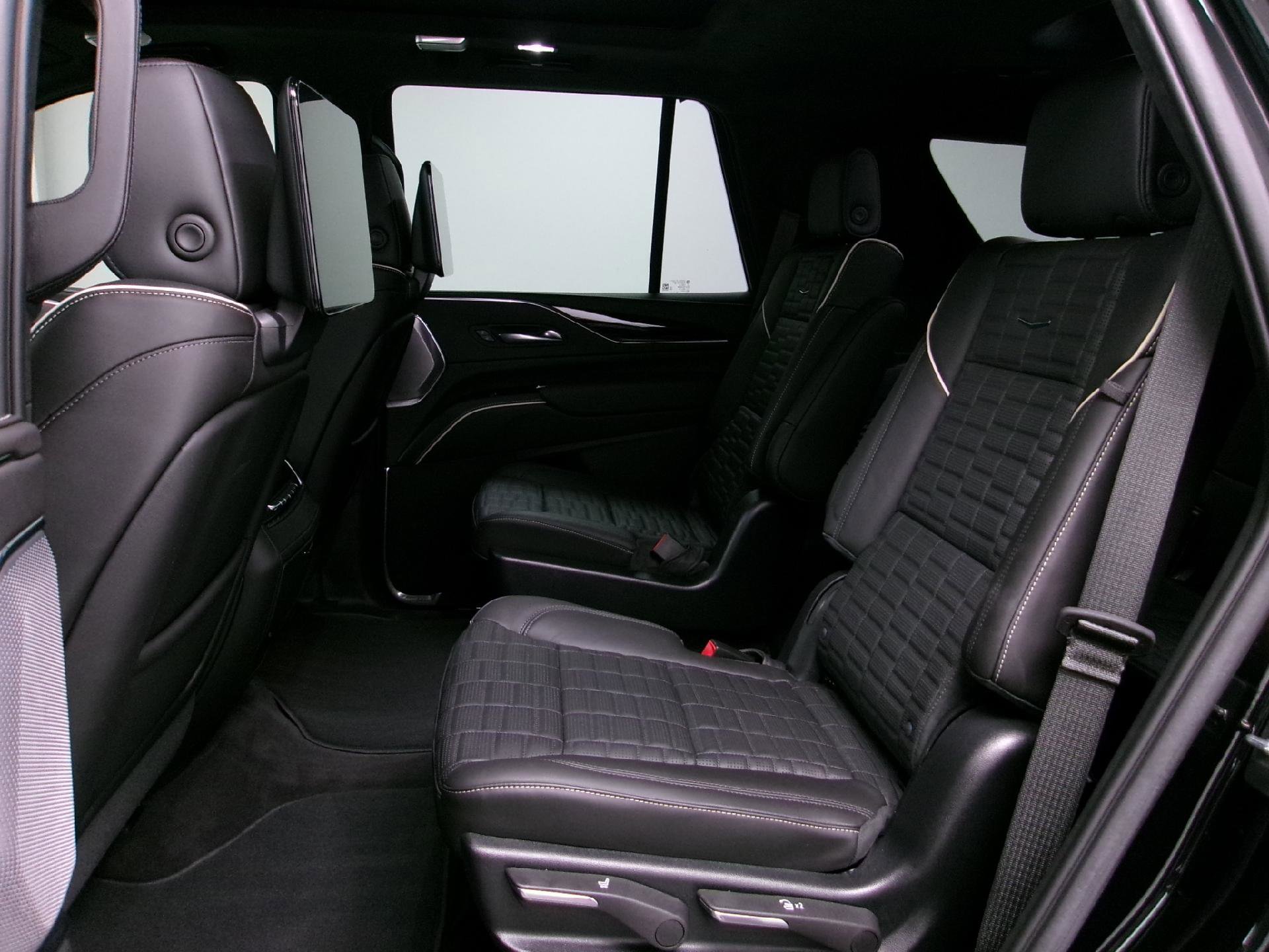 Used 2023 Cadillac Escalade V image 16