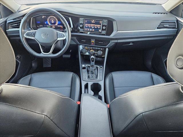 Used 2024 Volkswagen Jetta SE image 16