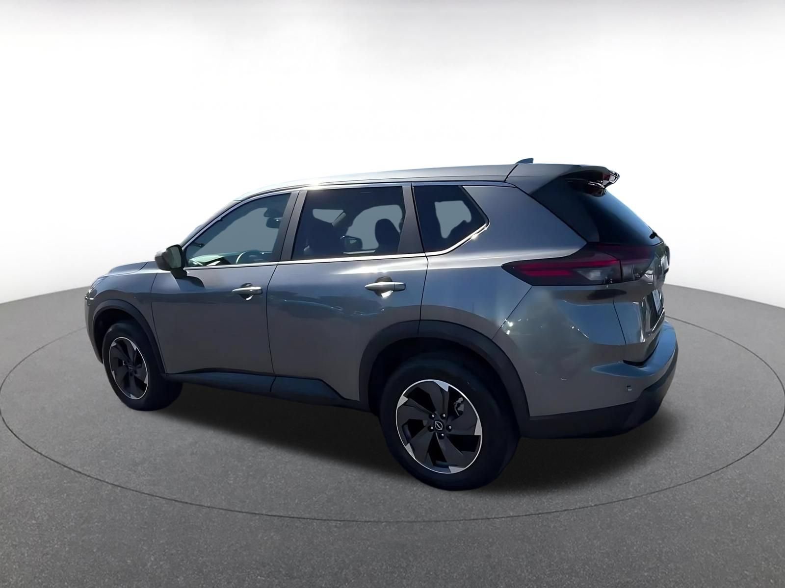 Used 2025 Nissan Rogue SV AWD/4WD image 10