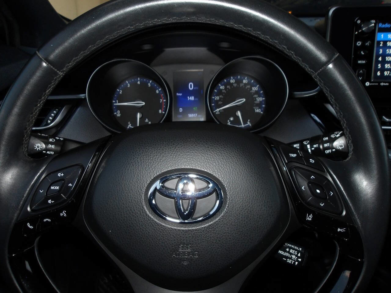 Used 2018 Toyota C-HR XLE FWD image 15