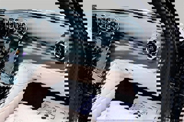 Certified 2025 Mercedes-Benz C 300 4MATIC Sedan image 29