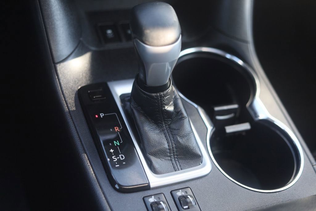 Used 2018 Toyota Highlander XLE image 28