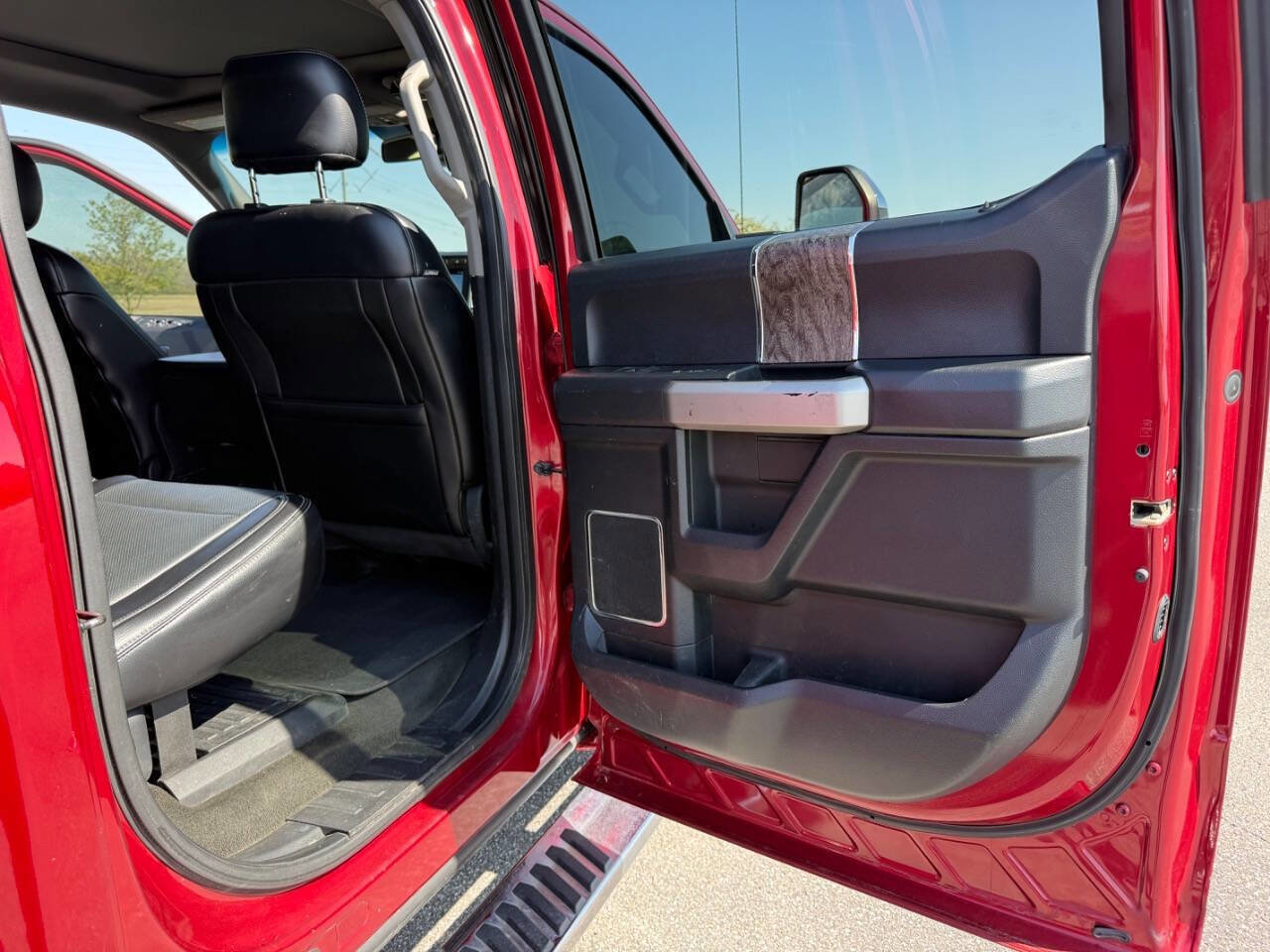 Used 2017 Ford F350 Lariat w/ Lariat Ultimate Package AWD/4WD image 17