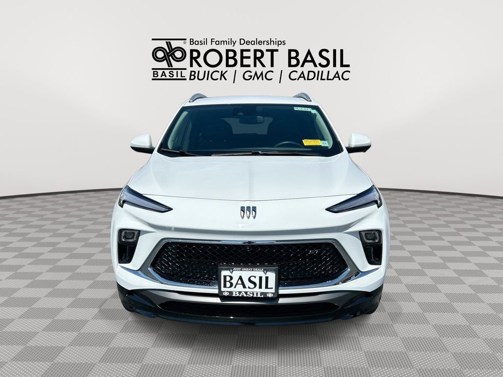 Used 2025 Buick Encore GX Sport Touring w/ Advanced Technology Package AWD/4WD image 3