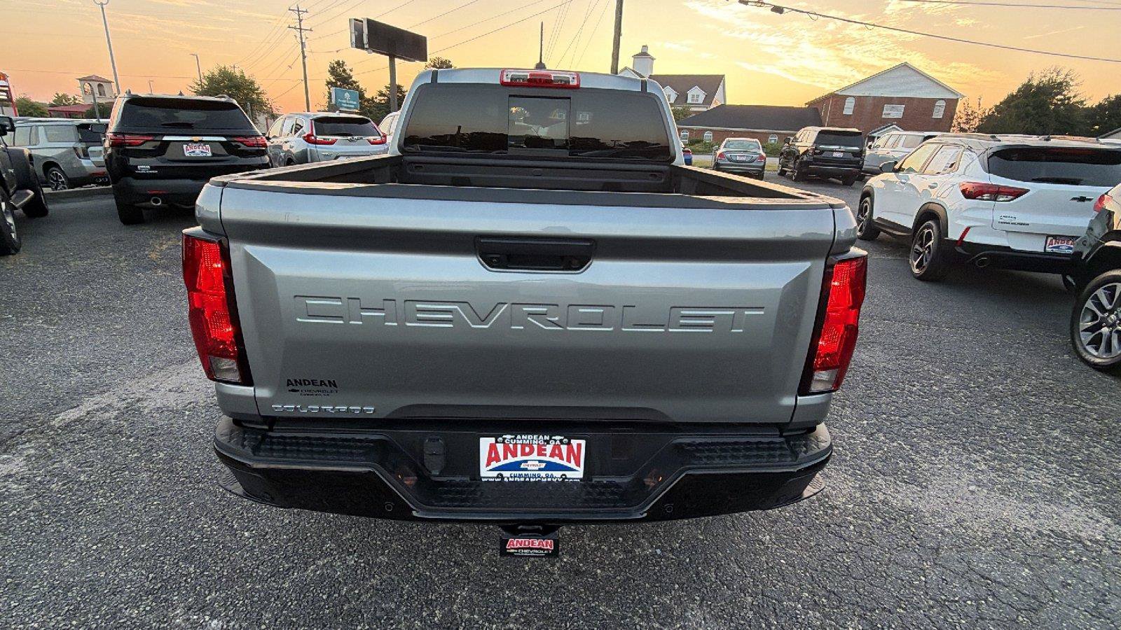 Used 2024 Chevrolet Colorado Trail Boss w/ Advanced Trailering Package AWD/4WD image 9