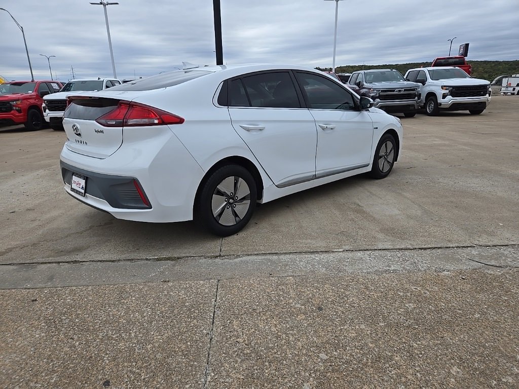 Used 2020 Hyundai Ioniq SE image 6