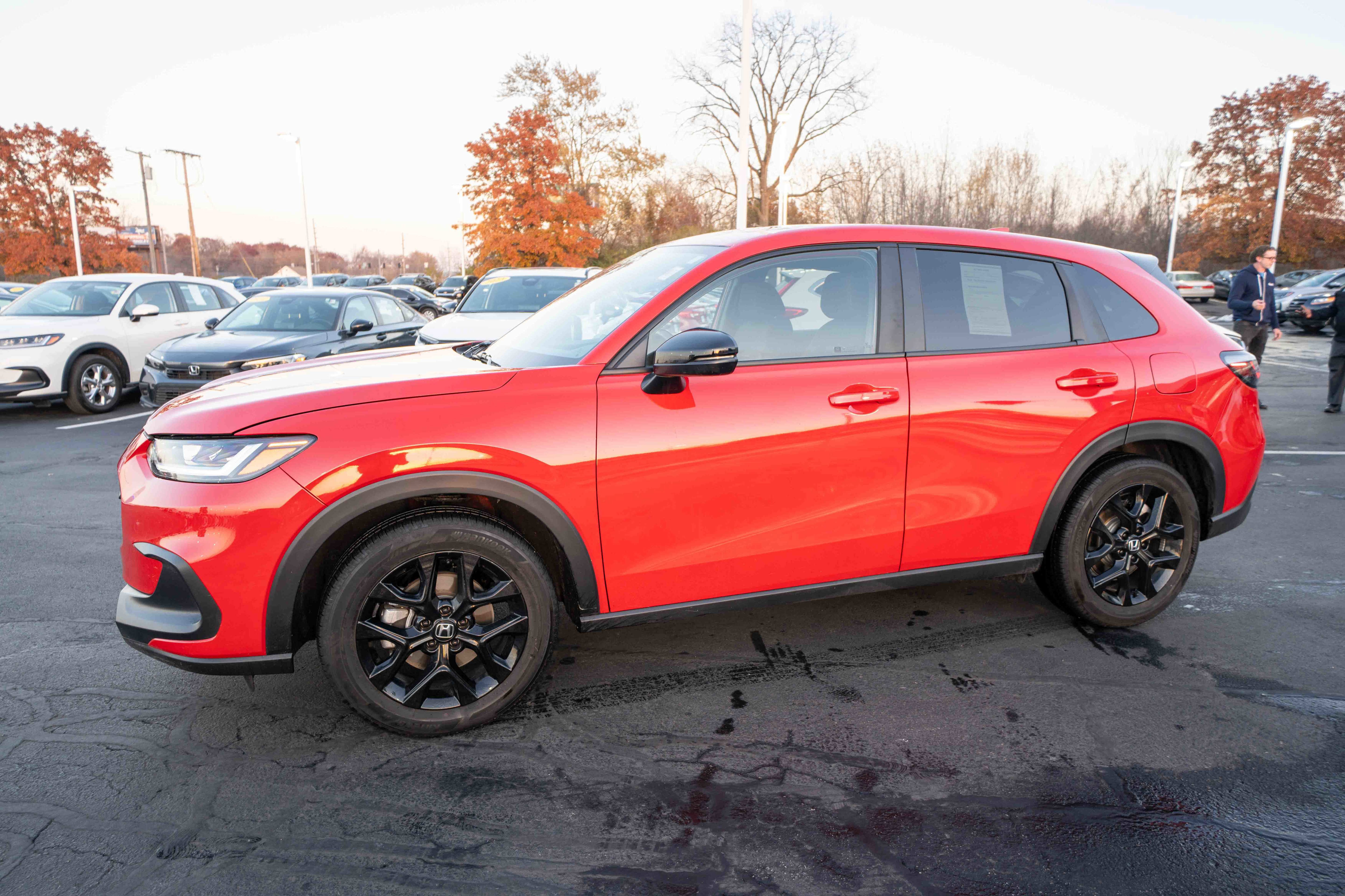 Used 2025 Honda HR-V Sport image 3